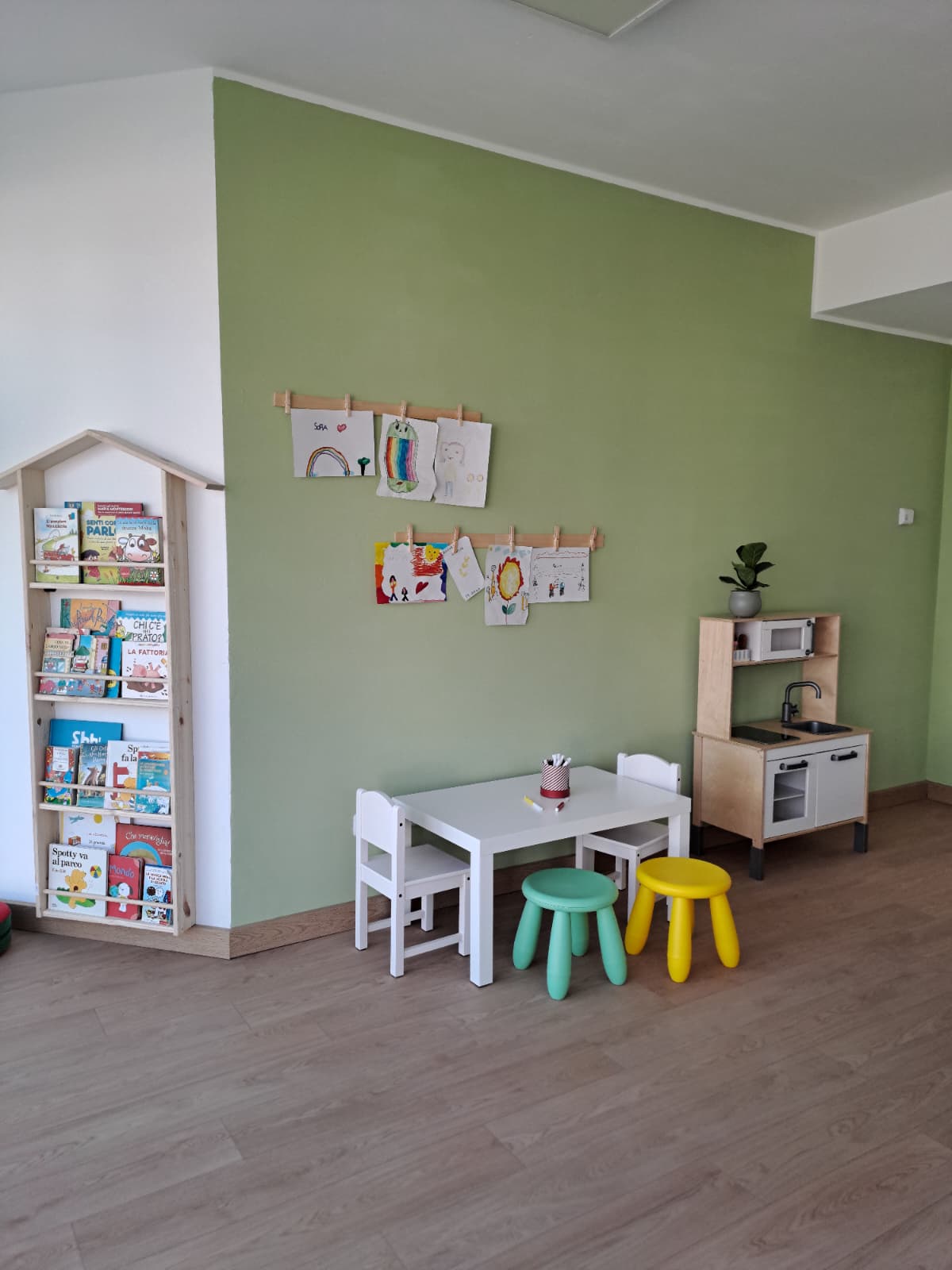 Studio Amanì, stanza verde e materiali
